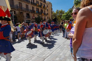 Barcelona, Katalonya, İspanya, 11 Eylül 2017: İsyan sırasında ulusal Catalonia claming Katalan bayrakları ile Catalunya Barcelona bağımsızlık günü sokakta insanlar. Editoryal resim yazısı.