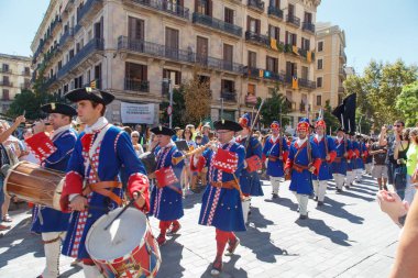 Barcelona, Katalonya, İspanya, 11 Eylül 2017: İsyan sırasında ulusal Catalonia claming Katalan bayrakları ile Catalunya Barcelona bağımsızlık günü sokakta insanlar. Editoryal resim yazısı.