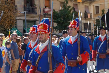 Barcelona, Katalonya, İspanya, 11 Eylül 2017: İsyan sırasında ulusal Catalonia claming Katalan bayrakları ile Catalunya Barcelona bağımsızlık günü sokakta insanlar. Editoryal resim yazısı.