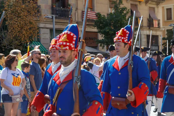 Barcelona, Katalonya, İspanya, 11 Eylül 2017: İsyan sırasında ulusal Catalonia claming Katalan bayrakları ile Catalunya Barcelona bağımsızlık günü sokakta insanlar. Editoryal resim yazısı.