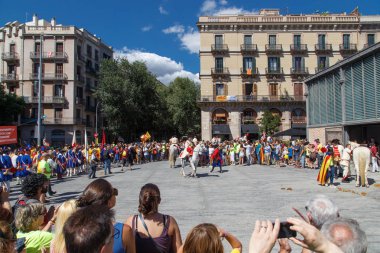 Barcelona, Katalonya, İspanya, 11 Eylül 2017: tarihi kültürel demostration Katalonya gelen Catalunya'nın bağımsızlığını ralli desteği ulusal gün boyunca sırasında.