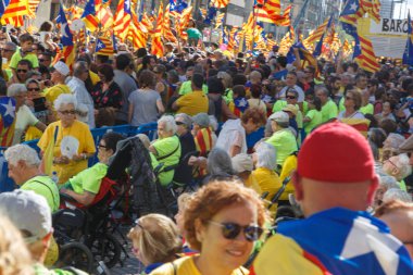 Barcelona, Katalonya, İspanya, 11 Eylül 2017: insanlar ralli destek Catalunya bağımsızlık Milli gün boyunca.