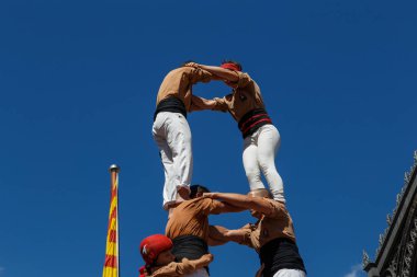 Barcelona, Katalonya, İspanya, 11 Eylül 2017: Catalunya'nın bağımsızlığını ralli desteği ulusal gün boyunca Castellers. Katalonya gelen bir gelenek Castellers.