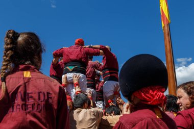 Barcelona, Katalonya, İspanya, 11 Eylül 2017: Catalunya'nın bağımsızlığını ralli desteği ulusal gün boyunca Castellers. Katalonya gelen bir gelenek Castellers.