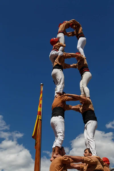 Barcelona, Katalonya, İspanya, 11 Eylül 2017: Catalunya'nın bağımsızlığını ralli desteği ulusal gün boyunca Castellers. Katalonya gelen bir gelenek Castellers.