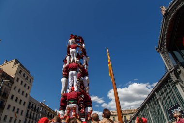 Barcelona, Katalonya, İspanya, 11 Eylül 2017: Catalunya'nın bağımsızlığını ralli desteği ulusal gün boyunca Castellers. Katalonya gelen bir gelenek Castellers.
