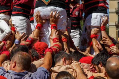 Barcelona, Katalonya, İspanya, 11 Eylül 2017: Catalunya'nın bağımsızlığını ralli desteği ulusal gün boyunca Castellers. Katalonya gelen bir gelenek Castellers.