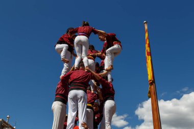 Barcelona, Katalonya, İspanya, 11 Eylül 2017: Catalunya'nın bağımsızlığını ralli desteği ulusal gün boyunca Castellers. Katalonya gelen bir gelenek Castellers.
