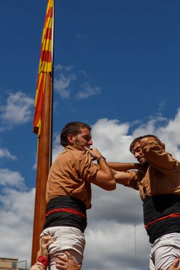 Barcelona, Katalonya, İspanya, 11 Eylül 2017: Catalunya'nın bağımsızlığını ralli desteği ulusal gün boyunca Castellers. Katalonya gelen bir gelenek Castellers.