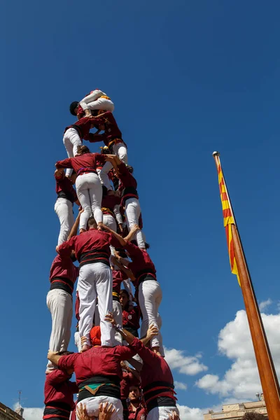 Barcelona, Katalonya, İspanya, 11 Eylül 2017: Catalunya'nın bağımsızlığını ralli desteği ulusal gün boyunca Castellers. Katalonya gelen bir gelenek Castellers.