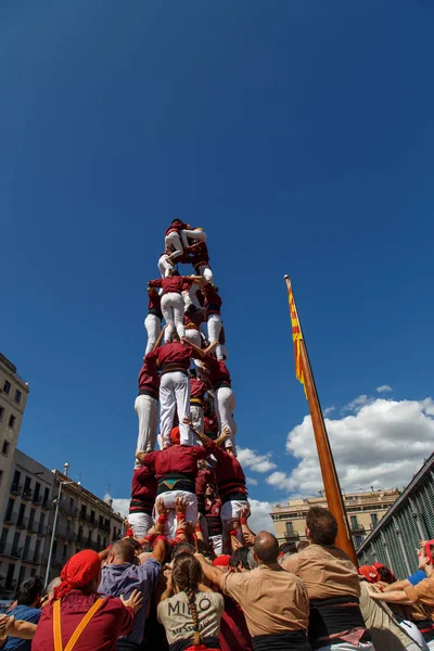 Barcelona, Katalonya, İspanya, 11 Eylül 2017: Catalunya'nın bağımsızlığını ralli desteği ulusal gün boyunca Castellers. Katalonya gelen bir gelenek Castellers.