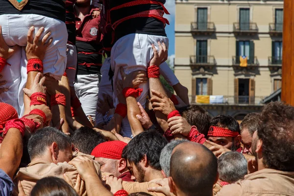 Barcelona, Katalonya, İspanya, 11 Eylül 2017: Catalunya'nın bağımsızlığını ralli desteği ulusal gün boyunca Castellers. Katalonya gelen bir gelenek Castellers.