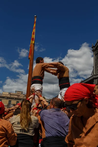 Barcelona, Katalonya, İspanya, 11 Eylül 2017: Catalunya'nın bağımsızlığını ralli desteği ulusal gün boyunca Castellers. Katalonya gelen bir gelenek Castellers.