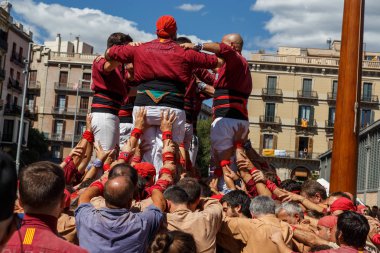 Barcelona, Katalonya, İspanya, 11 Eylül 2017: Catalunya'nın bağımsızlığını ralli desteği ulusal gün boyunca Castellers. Katalonya gelen bir gelenek Castellers.