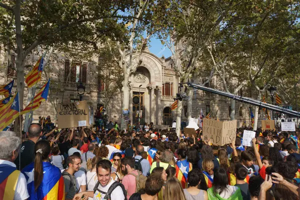 Barcelona, Katalonya, İspanya, 21 Eylül 2017: Ayaklanmalar Katalan insanlar için İspanyol hükümeti karar referandum hakkında-catalunya'nın bağımsızlığını protesto