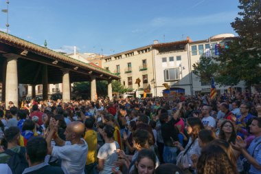 Granollers, Katalonya, İspanya, 3 Ekim 2017: İspanyol polisi müdahale catalonia referandumda 1 Ekim karşı protesto paceful insanlarda.