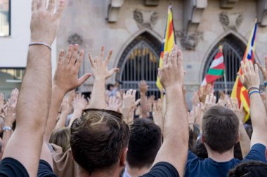 Granollers, Katalonya, İspanya, 3 Ekim 2017: İspanyol polisi müdahale catalonia referandumda 1 Ekim karşı protesto paceful insanlarda.