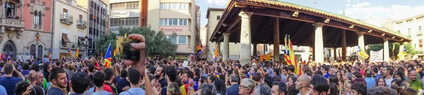Granollers, Katalonya, İspanya, 3 Ekim 2017: İspanyol polisi müdahale catalonia referandumda 1 Ekim karşı protesto paceful insanlarda.