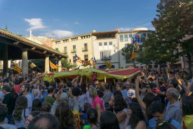 Granollers, Katalonya, İspanya, 3 Ekim 2017: İspanyol polisi müdahale catalonia referandumda 1 Ekim karşı protesto paceful insanlarda.