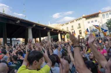 Granollers, Katalonya, İspanya, 3 Ekim 2017: İspanyol polisi müdahale catalonia referandumda 1 Ekim karşı protesto paceful insanlarda.