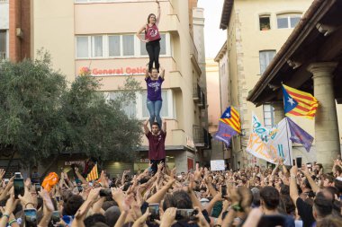 Granollers, Katalonya, İspanya, 3 Ekim 2017: İspanyol polisi müdahale catalonia referandumda 1 Ekim karşı protesto paceful insanlarda.