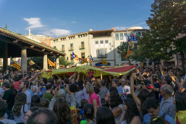 Granollers, Katalonya, İspanya, 3 Ekim 2017: İspanyol polisi müdahale catalonia referandumda 1 Ekim karşı protesto paceful insanlarda.