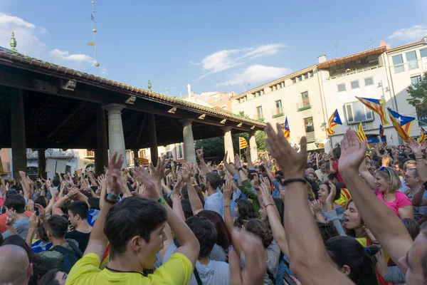 Granollers, Katalonya, İspanya, 3 Ekim 2017: İspanyol polisi müdahale catalonia referandumda 1 Ekim karşı protesto paceful insanlarda.