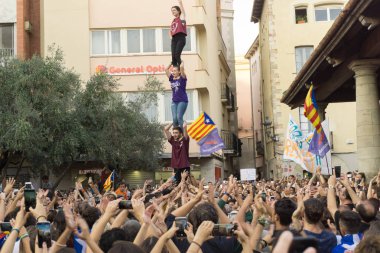 Granollers, Katalonya, İspanya, 3 Ekim 2017: İspanyol polisi müdahale catalonia referandumda 1 Ekim karşı protesto paceful insanlarda.