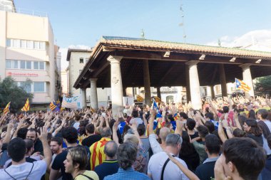 Granollers, Katalonya, İspanya, 3 Ekim 2017: İspanyol polisi müdahale catalonia referandumda 1 Ekim karşı protesto paceful insanlarda.