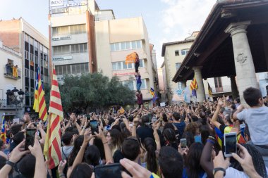 Granollers, Katalonya, İspanya, 3 Ekim 2017: İspanyol polisi müdahale catalonia referandumda 1 Ekim karşı protesto paceful insanlarda.