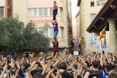 Granollers, Katalonya, İspanya, 3 Ekim 2017: İspanyol polisi müdahale catalonia referandumda 1 Ekim karşı protesto paceful insanlarda.