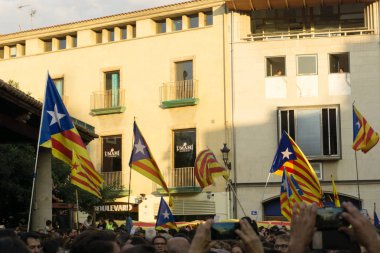Granollers, Katalonya, İspanya, 3 Ekim 2017: İspanyol polisi müdahale catalonia referandumda 1 Ekim karşı protesto paceful insanlarda.