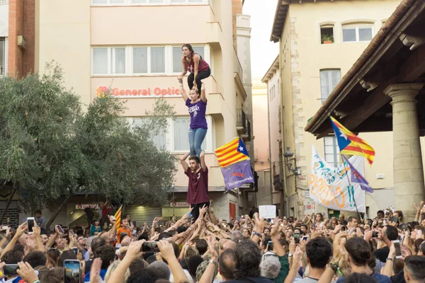 Granollers, Katalonya, İspanya, 3 Ekim 2017: İspanyol polisi müdahale catalonia referandumda 1 Ekim karşı protesto paceful insanlarda.