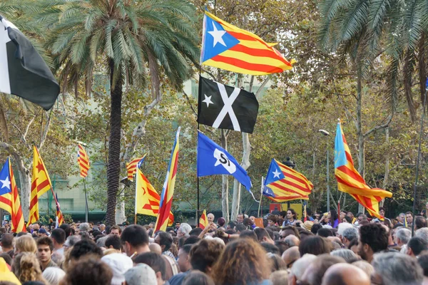 Barcellona Catalogna Spagna Ottobre 2017 Persone Raduno Sostenere Indipendenza Della — Foto Stock