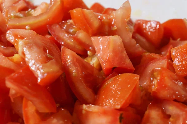 Teller Mit Tomatenstücken — Stockfoto