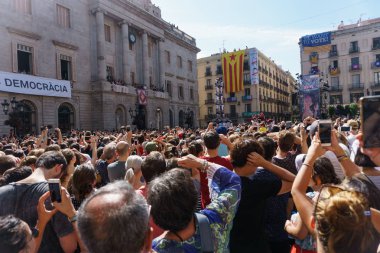 Barcelona, İspanya - 24 Eylül 2017: Castellers Barselona, kutlama.