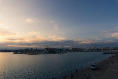 Vinaros, İspanya, 03 Eylül 2017: Vinaros gün batımı bağlantı noktasından görüntüleyin. Vinaroz bir Akdeniz yeridir