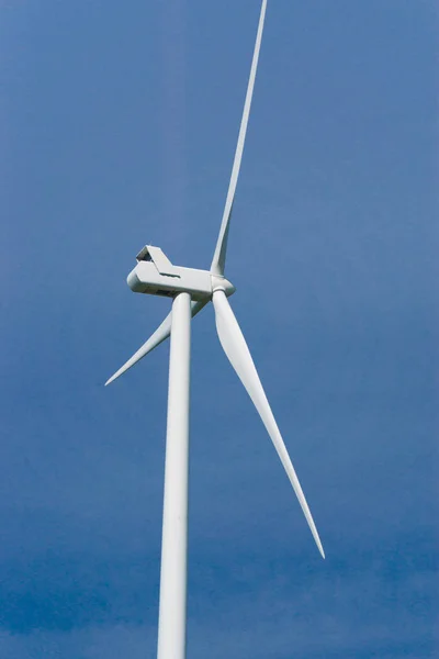 Wind Turbine Blue Sky Background — Stock Photo, Image