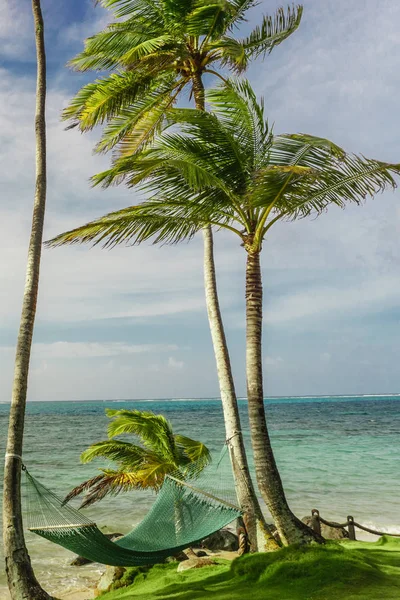 Concepto Relajante Hermosa Playa Tropical Con Hamaca Las Palmas — Foto de Stock