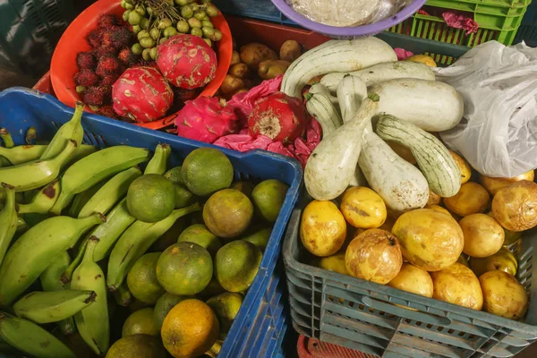 Gyümölcsök Eladni Nicaragua Piacon — Stock Fotó