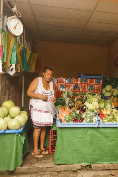 San Juan Del Sur Nicaragua Augustus 2016 Vrouw Vruchten Markt — Stockfoto