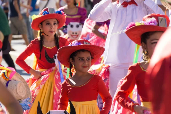 Granada Nikaragua Lutego 2017 Osób Noszących Tradycyjne Stroje Kolorowe Maski — Zdjęcie stockowe