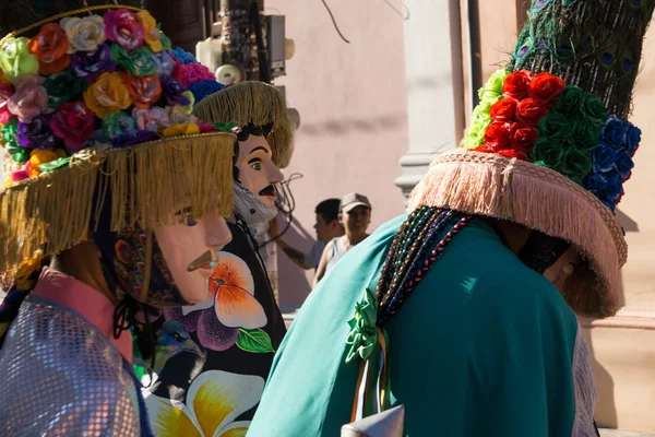 Granada Nicarágua Fevereiro 2017 Pessoas Vestindo Roupas Tradicionais Máscaras Coloridas — Fotografia de Stock