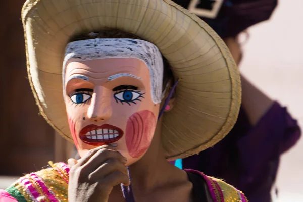 Granada Nicarágua Fevereiro 2017 Pessoas Vestindo Roupas Tradicionais Máscaras Coloridas — Fotografia de Stock