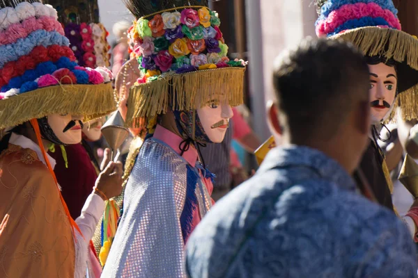 Granada Nicarágua Fevereiro 2017 Pessoas Vestindo Roupas Tradicionais Máscaras Coloridas — Fotografia de Stock