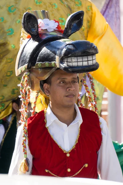 Granada Nicaragua Februar 2017 Menschen Traditioneller Kleidung Und Farbenfrohen Masken — Stockfoto