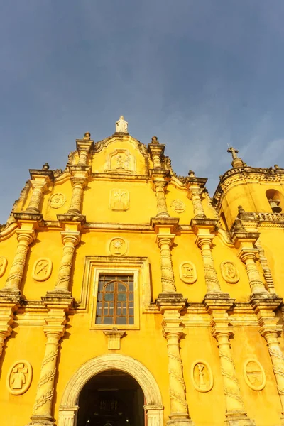 Leon şehri, Nikaragua, iglesia la recoleccion. Kilise