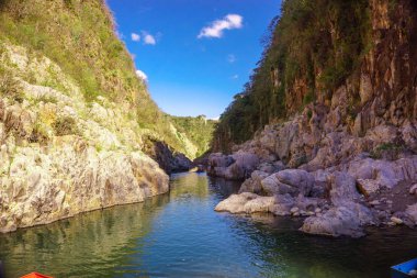 Somoto Kanyon, Nikaragua, nehir kanyonun ortasında
