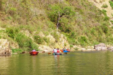 Somoto Kanyon, Nikaragua Somoto, Nikaragua, Juanuary 2, 2018:people Nehri'nde tekne