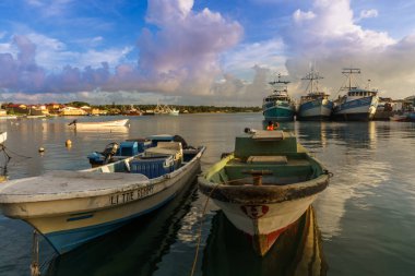 Mısır Island, Nicaragua, 08 Mayıs 2017: Yerel Havaalanı La Costena Hava Yolları uçak turist.